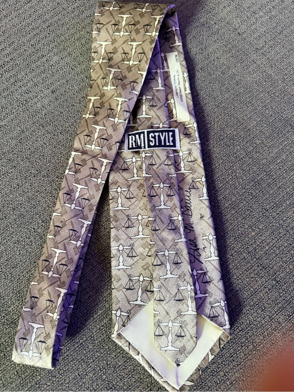 RM Style Men's Beige Patterned Tie - Scales Motif